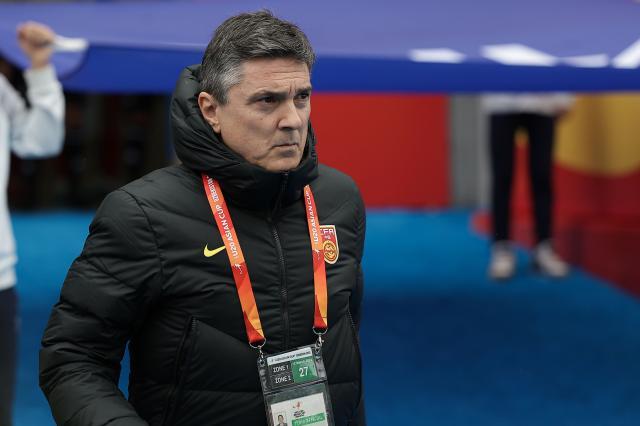 B体育官网-安东尼奥合同与伊万同模式 四大问题面临破解