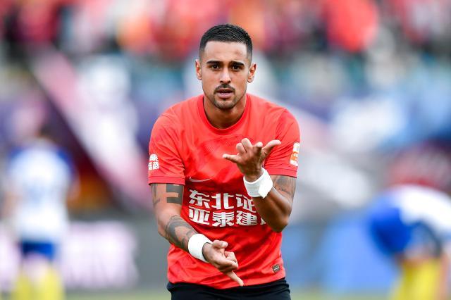 B体育-莱昂纳多基本敲定南下浙江 先租后买或顶替埃沃洛