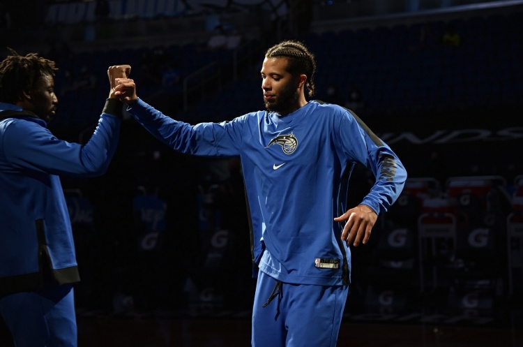 B体育-迈卡威谈生涯前5队友：巴特勒、字母哥、隆多、魔兽、哈登