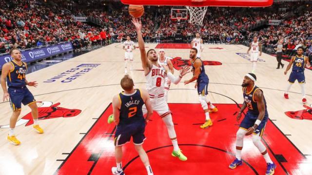 1635688317389061285.jpg Zach LaVine Bulls-Jazz USAT.jpg