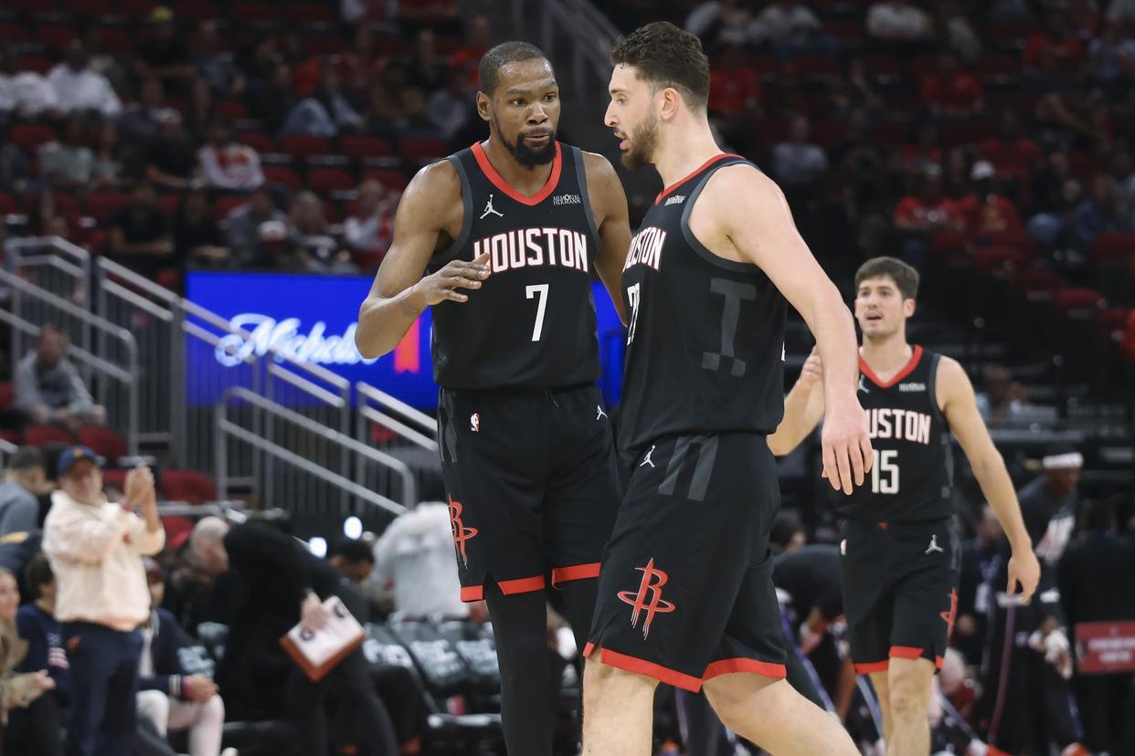 B体育下载-恭喜火箭队！月均砍43.8分，锋线双核联盟第2！15+7射手全面进化